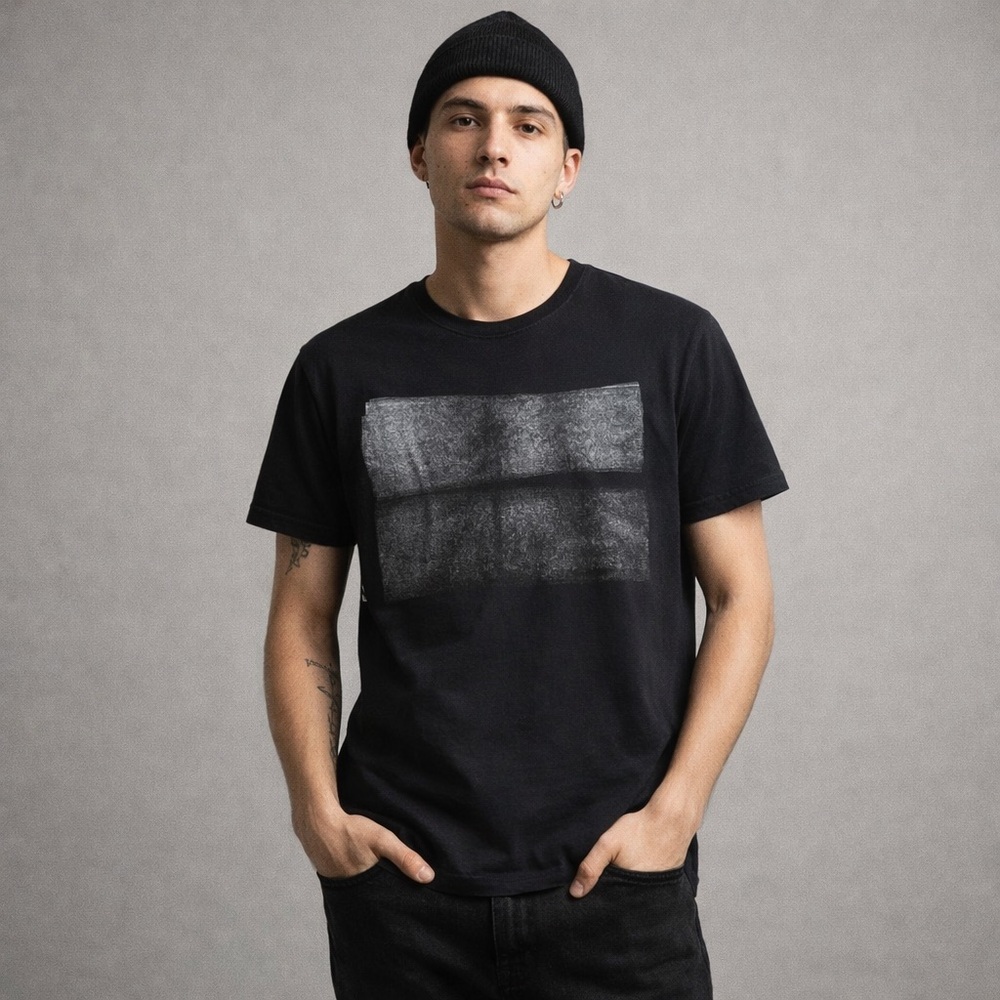 Vestige Infinite Perspective Graphic Tee Small Black Crewneck Minimalist Grunge